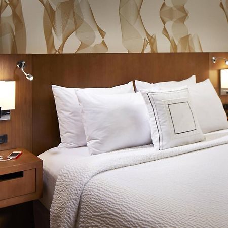 คอร์ตยาร์ด ซันนีเวล เมาน์เท่น วิว Hotel ภายนอก รูปภาพ