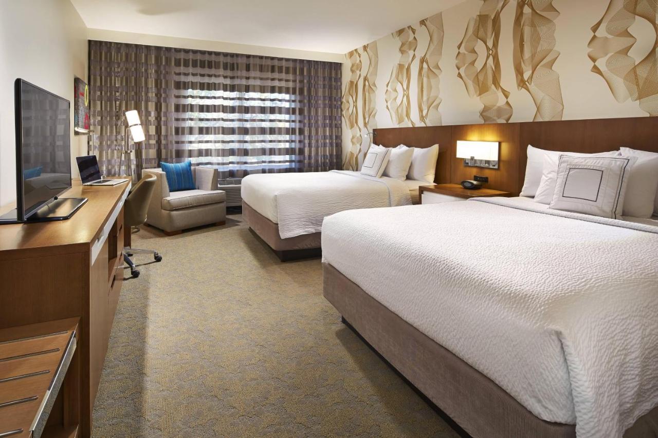 คอร์ตยาร์ด ซันนีเวล เมาน์เท่น วิว Hotel ภายนอก รูปภาพ