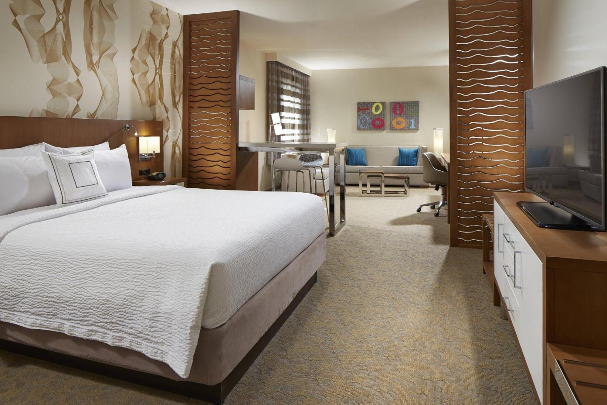 คอร์ตยาร์ด ซันนีเวล เมาน์เท่น วิว Hotel ภายนอก รูปภาพ
