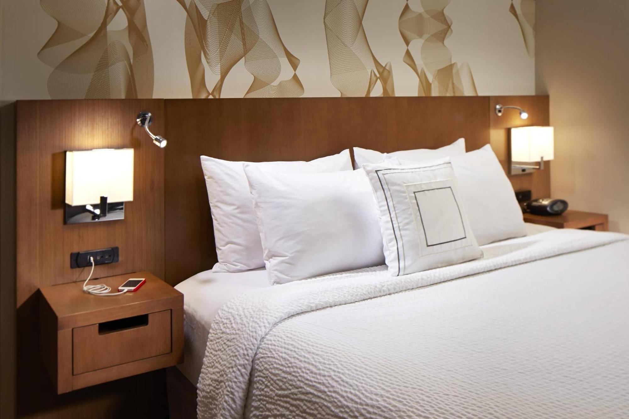 คอร์ตยาร์ด ซันนีเวล เมาน์เท่น วิว Hotel ภายนอก รูปภาพ